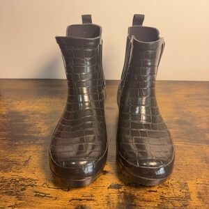 Roma Rubber Rain Ankle Boots Womens Sz 9 Black Chelsea Croc Print Lined